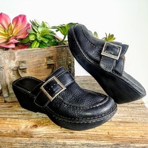 Born blk leather clogs silver buckle sz 7 exc cond